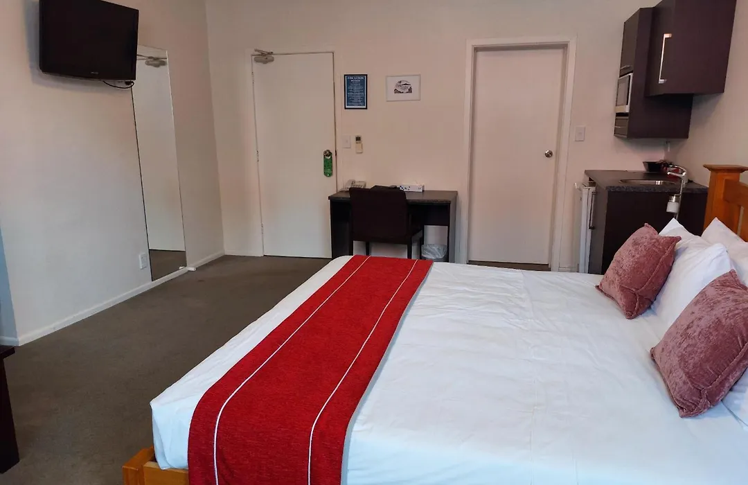 At Eden Park Motel-1